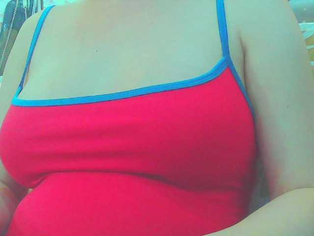 KeepmepregO live cam on BongaCams