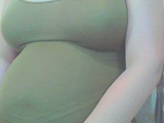 KeepmepregO live cam on BongaCams