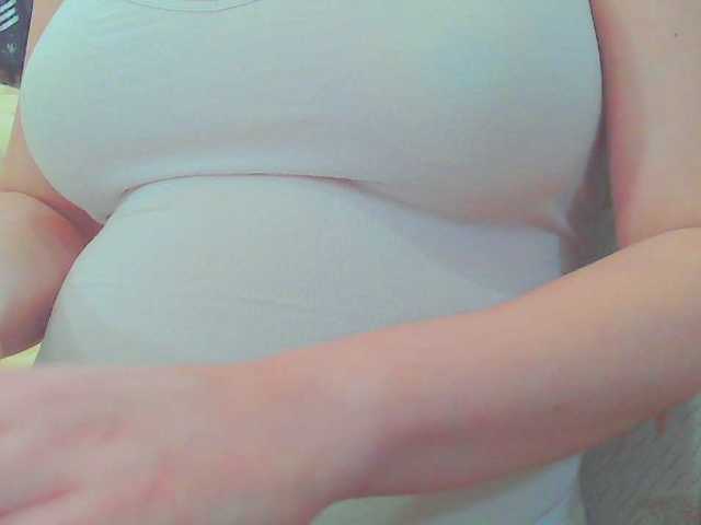 KeepmepregO live cam on BongaCams