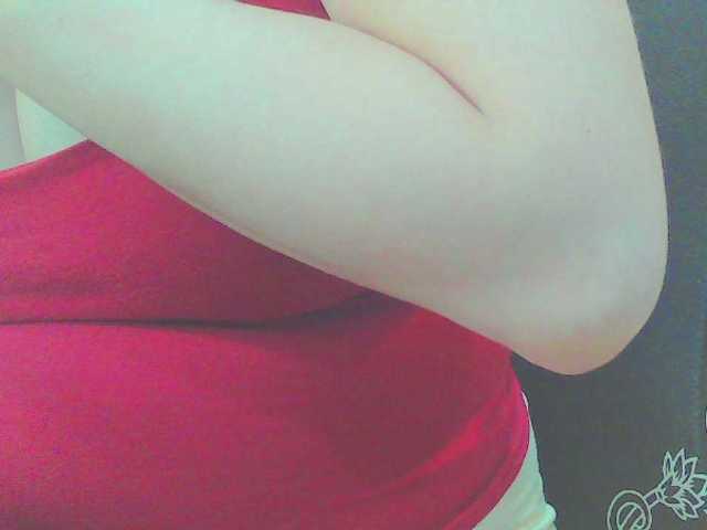 KeepmepregO live cam on BongaCams