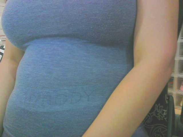 KeepmepregO live cam on BongaCams