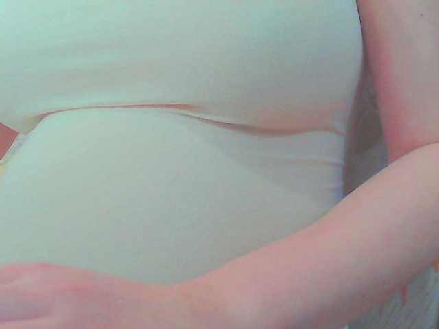 KeepmepregO live cam on BongaCams