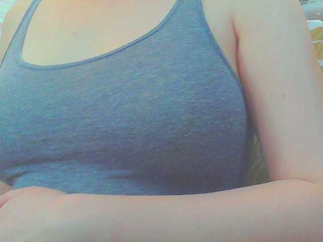 KeepmepregO live cam on BongaCams
