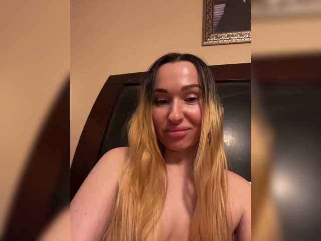 JadeDream live cam on BongaCams