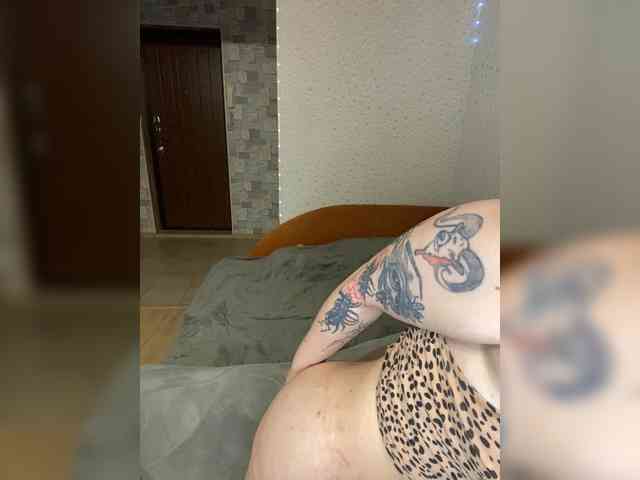 IlonaSai Sex Cam Show
