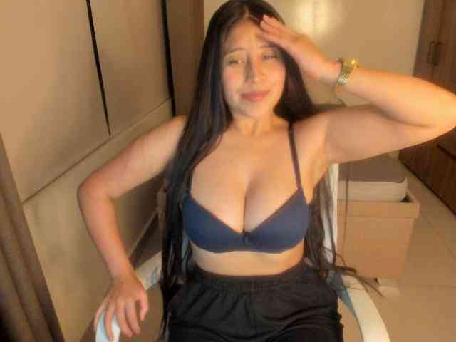 kiaraowen1 webcam
