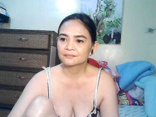 lilymaepinay webcam