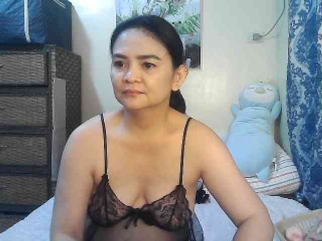 lilymaepinay webcam