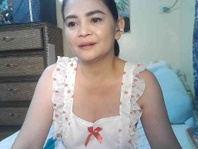 lilymaepinay Live Webcam on BongaCams