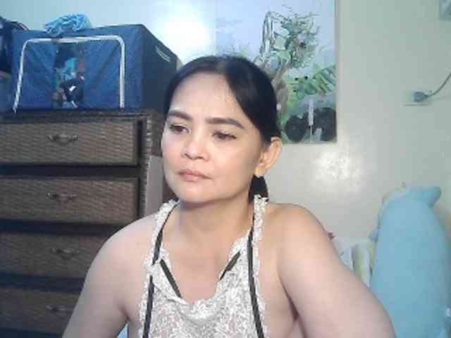 lilymaepinay webcam
