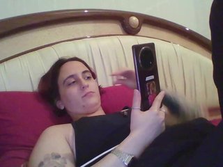 Hotredhead01