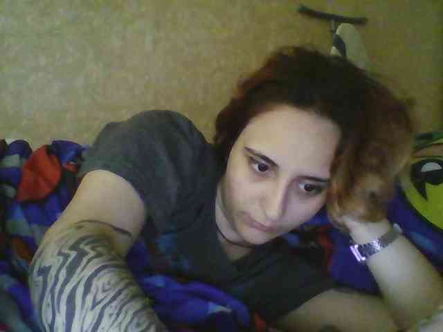 Hotredhead01 webcam
