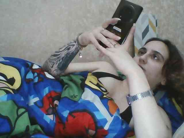 Hotredhead01 webcam