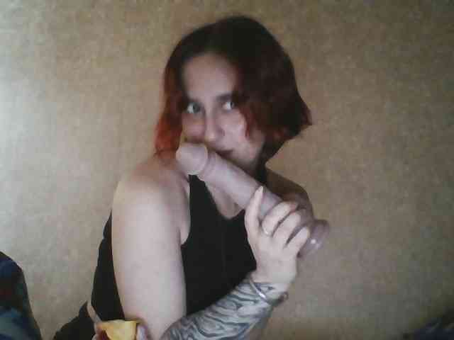 Hotredhead01 webcam