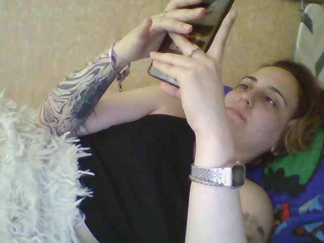 Modelo: Hotredhead01