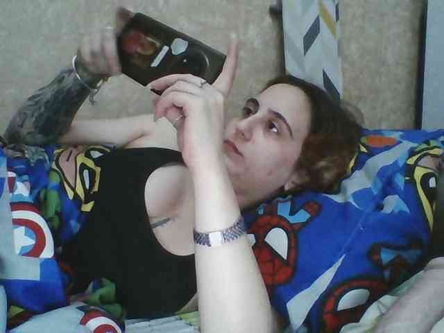 Hotredhead01 webcam