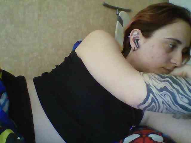 Hotredhead01 webcam