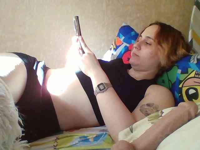 Hotredhead01 webcam