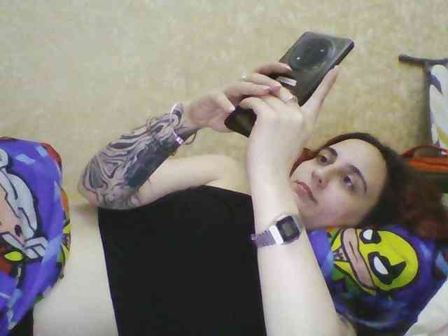 Hotredhead01 webcam