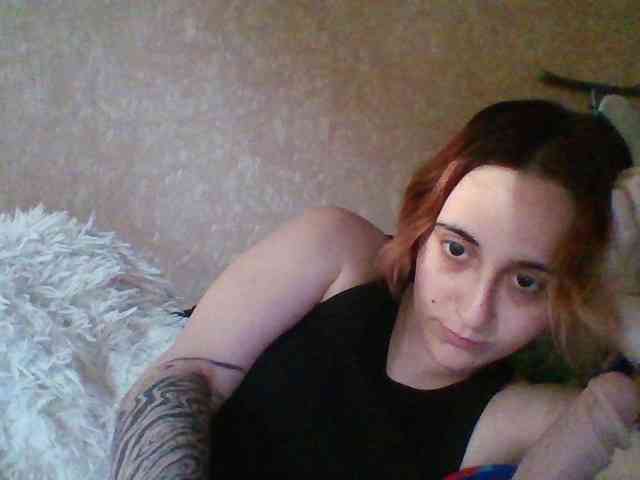 Hotredhead01 webcam