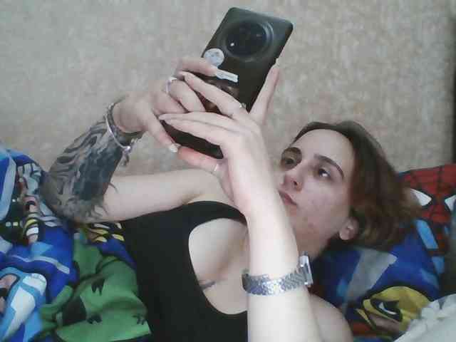 Hotredhead01 webcam
