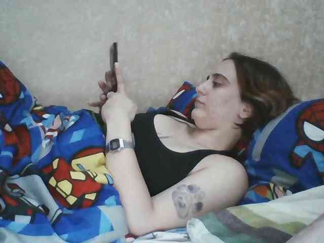 Hotredhead01 webcam
