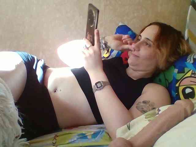 Hotredhead01 webcam