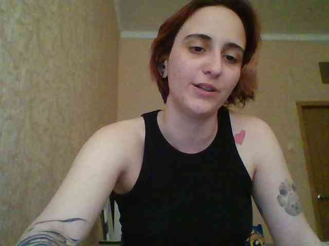 Hotredhead01 webcam