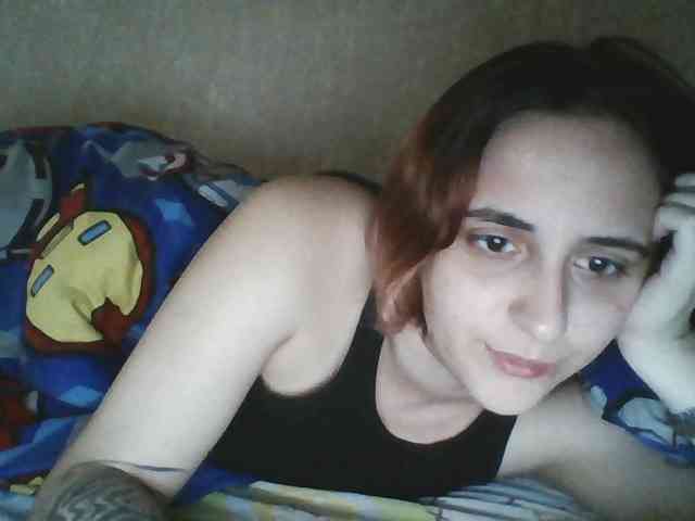 Hotredhead01 webcam