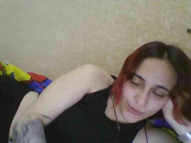 Hotredhead01 webcam