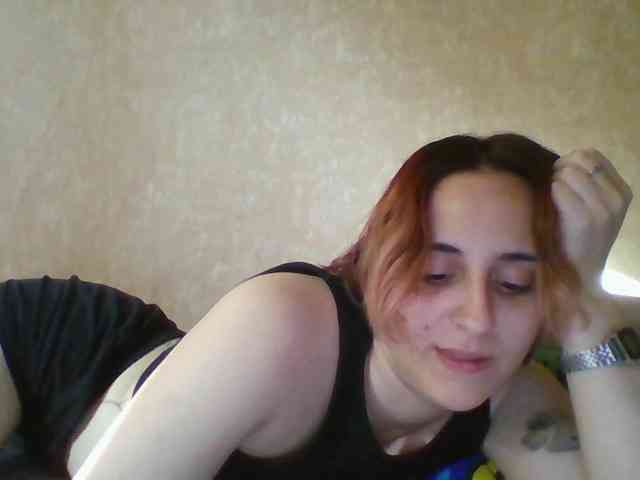 Hotredhead01 webcam