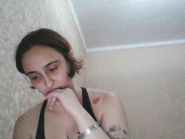 Hotredhead01 webcam
