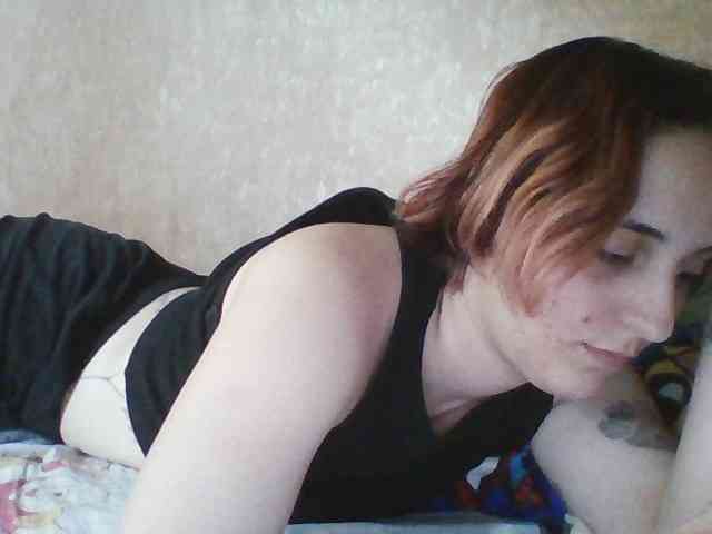 Hotredhead01 webcam