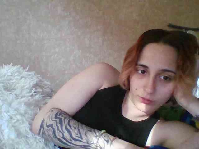 Hotredhead01 webcam