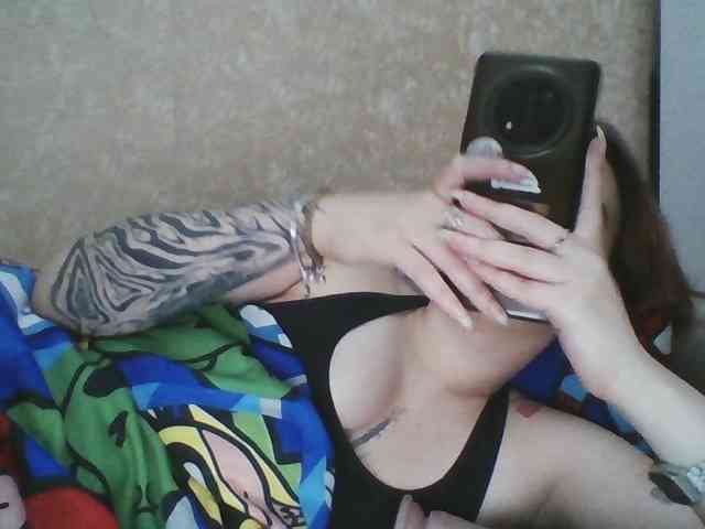 Hotredhead01 webcam
