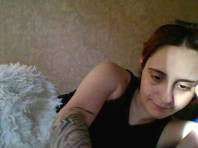 Hotredhead01 webcam