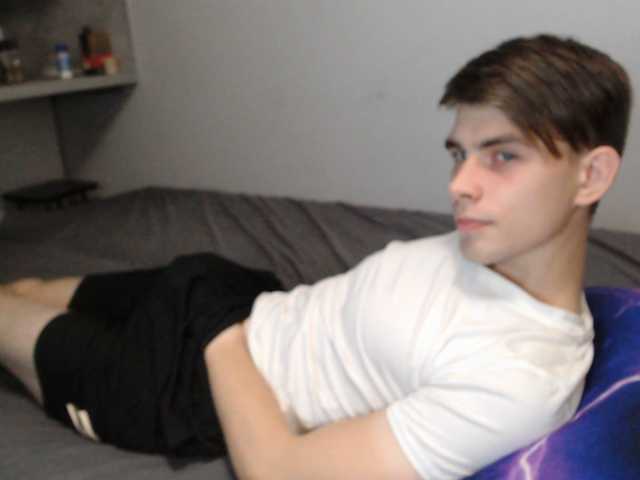 Twink-Oliver live cam preview