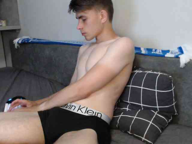 Twink-Oliver Twink-Oliver
