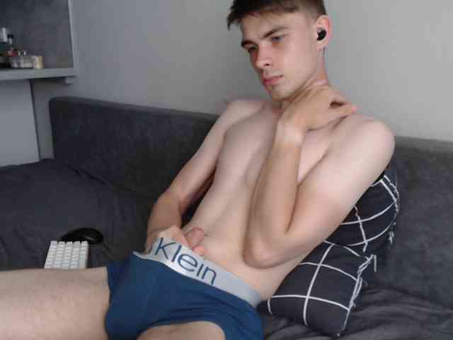 Twink-Oliver Sex Cam Show