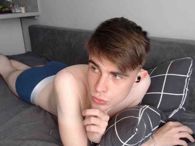 Twink-Oliver Sex Cam Show