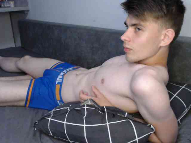 Twink-Oliver Sex Cam Show