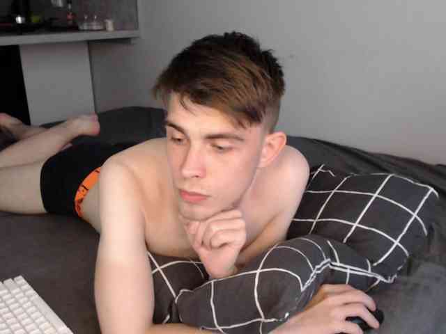 Twink-Oliver Sex Cam Show