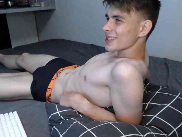Twink-Oliver Sex Cam Show