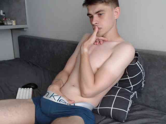 Twink-Oliver Sex Cam Show