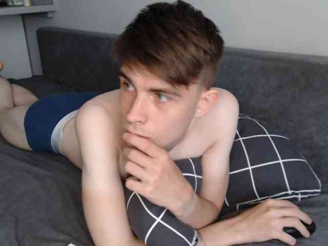 Twink-Oliver Sex Cam Show