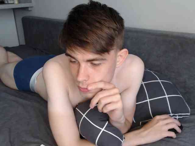 Twink-Oliver Sex Cam Show