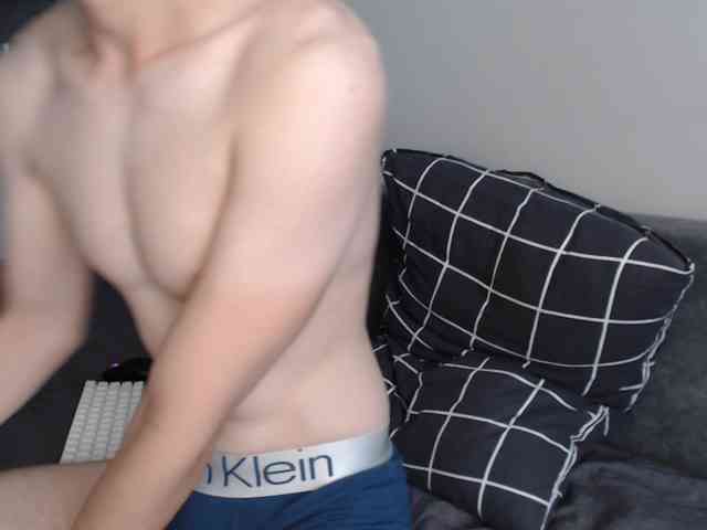 Twink-Oliver Sex Cam Show