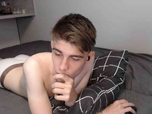 Twink-Oliver Sex Cam Show