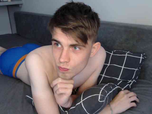 Twink-Oliver Sex Cam Show