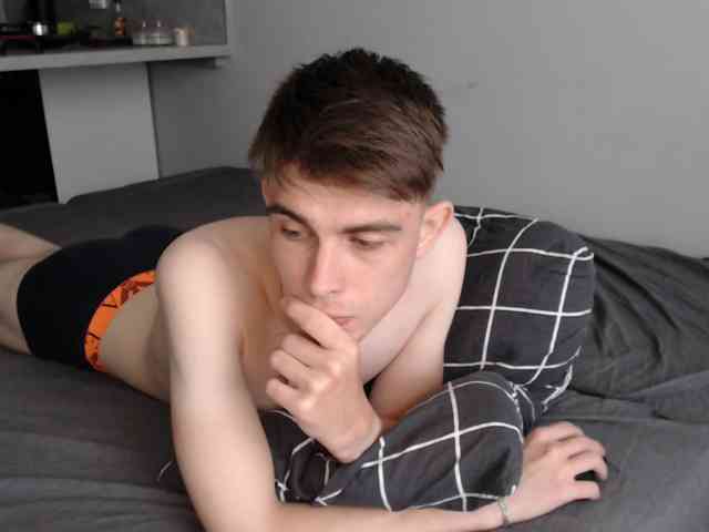 Twink-Oliver Sex Cam Show